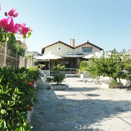 Villa Front Pefki (Rhodes)